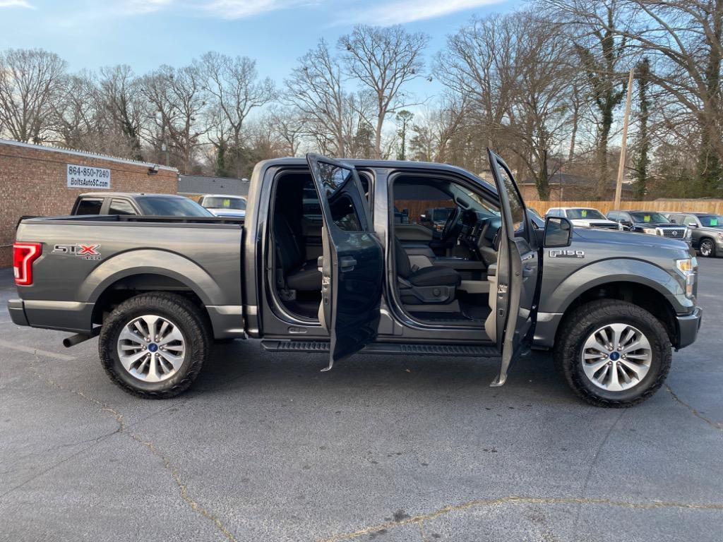2017 Ford F150 XLT photo