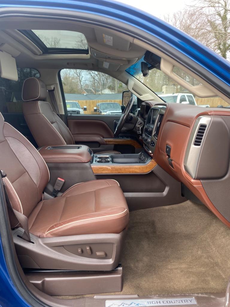 2018 Chevrolet Silverado 2500 High Country photo