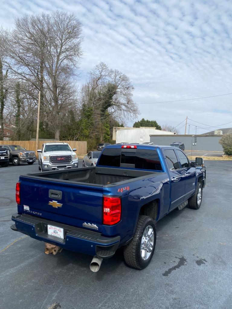 2018 Chevrolet Silverado 2500 High Country photo