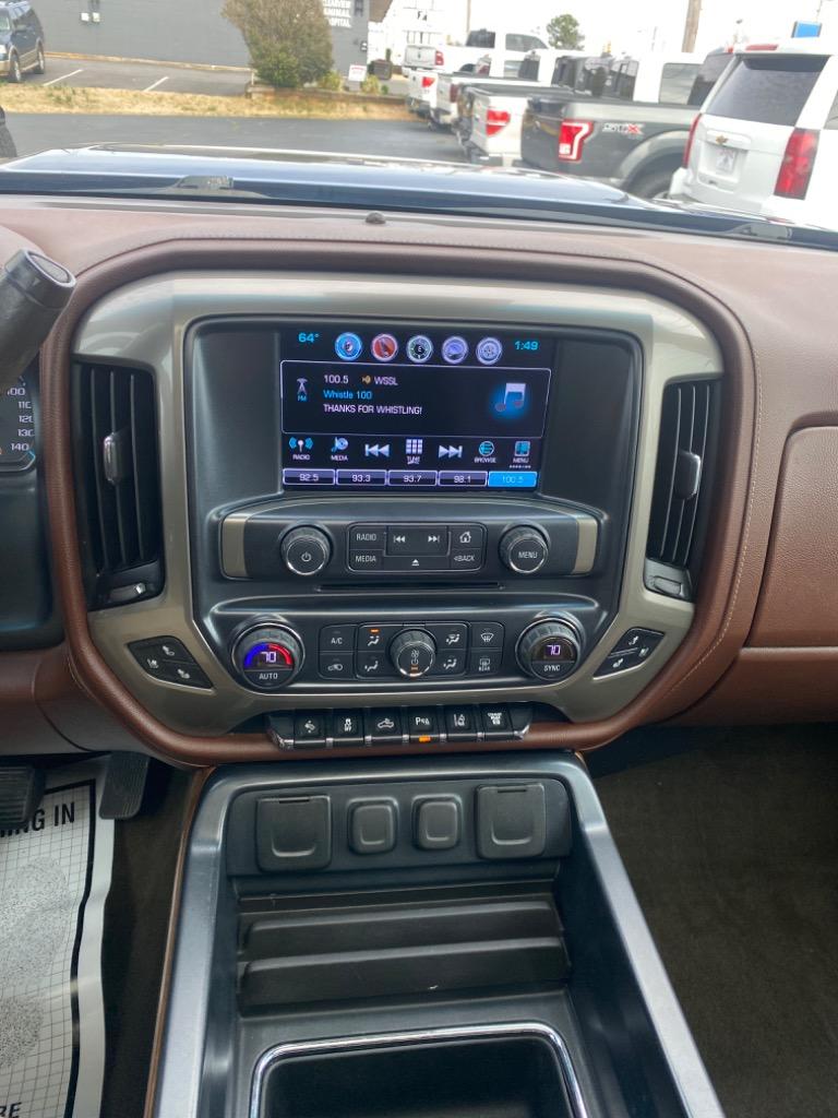 2018 Chevrolet Silverado 2500 High Country photo