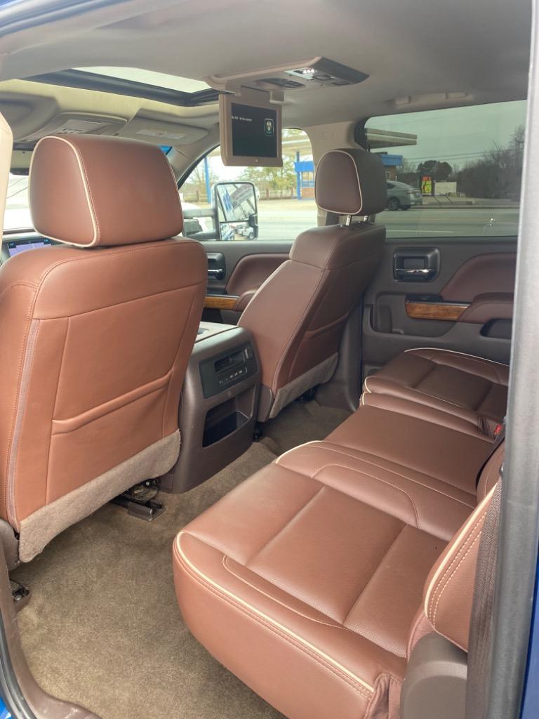 2018 Chevrolet Silverado 2500 High Country photo
