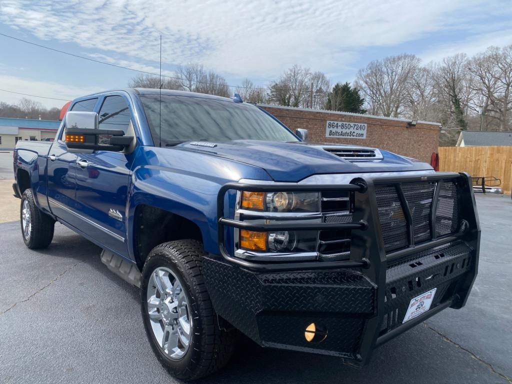 2018 Chevrolet Silverado 2500 High Country photo
