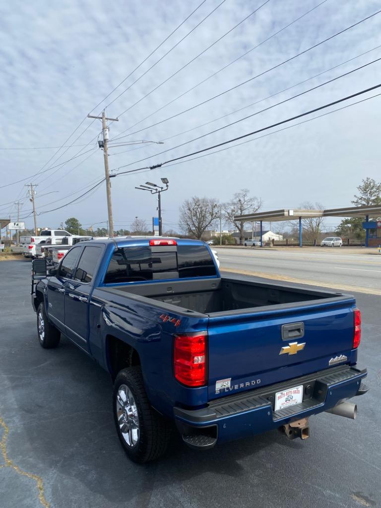 2018 Chevrolet Silverado 2500 High Country photo