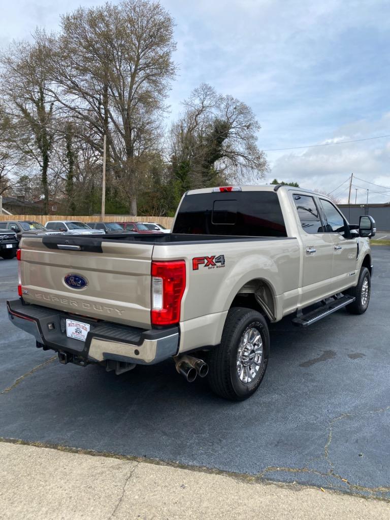2017 Ford F250sd Lariat photo