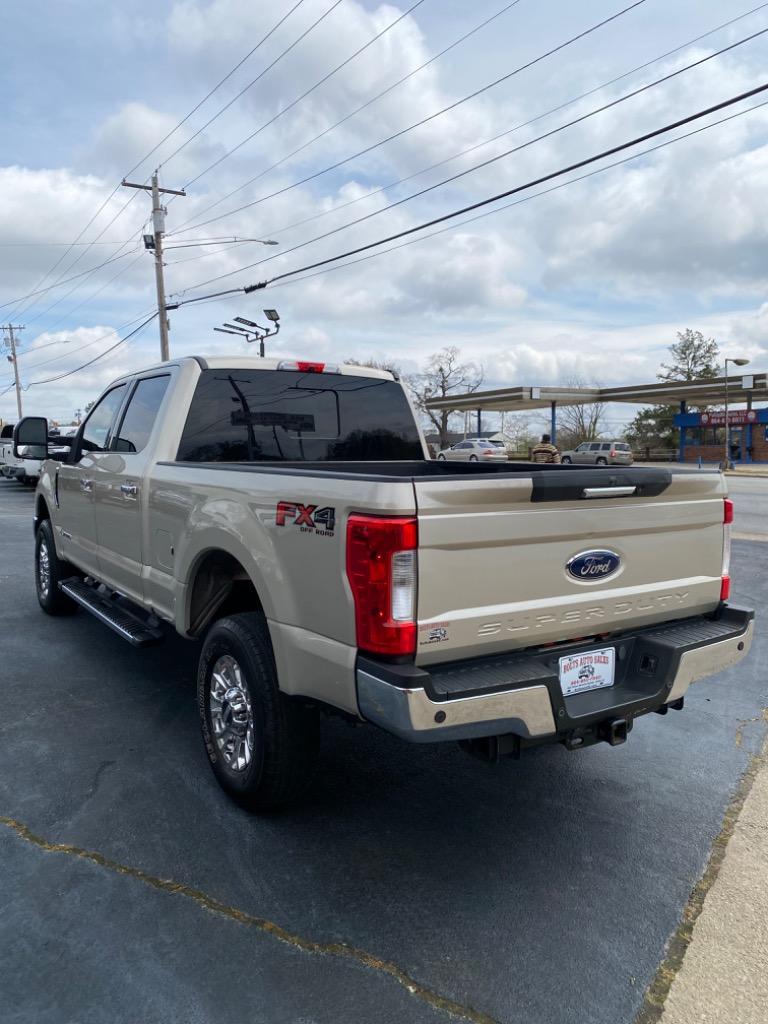 2017 Ford F250sd Lariat photo