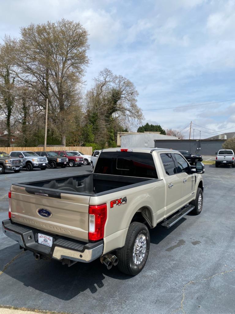 2017 Ford F250sd Lariat photo
