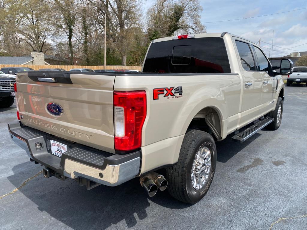 2017 Ford F250sd Lariat photo