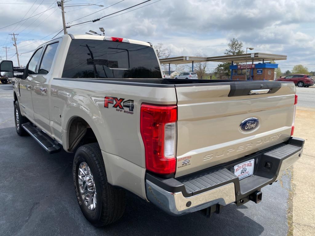 2017 Ford F250sd Lariat photo