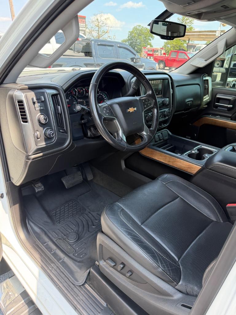 2015 Chevrolet Silverado - $28,999