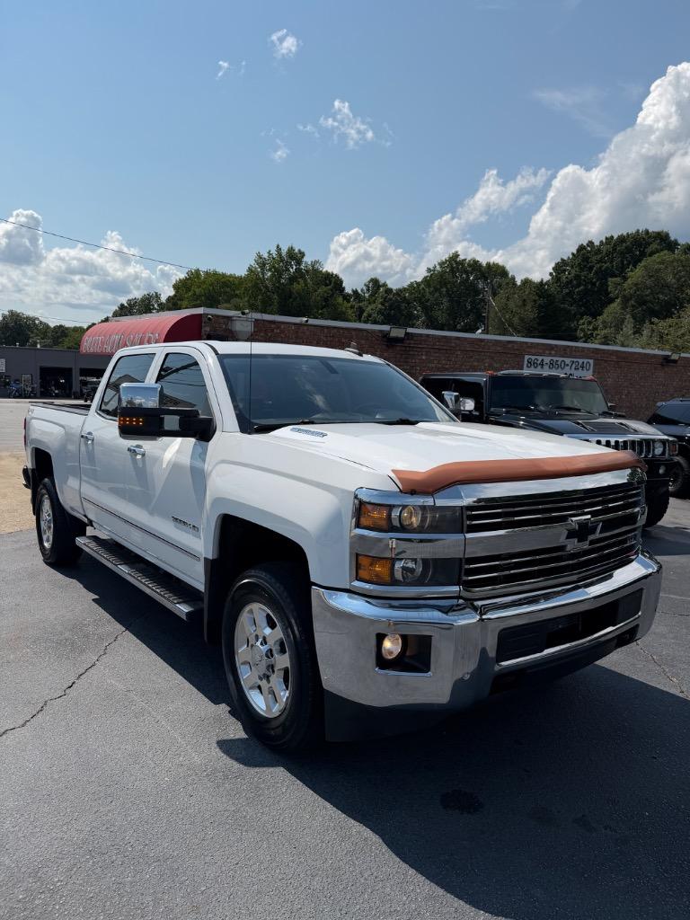 2015 Chevrolet Silverado - $28,999