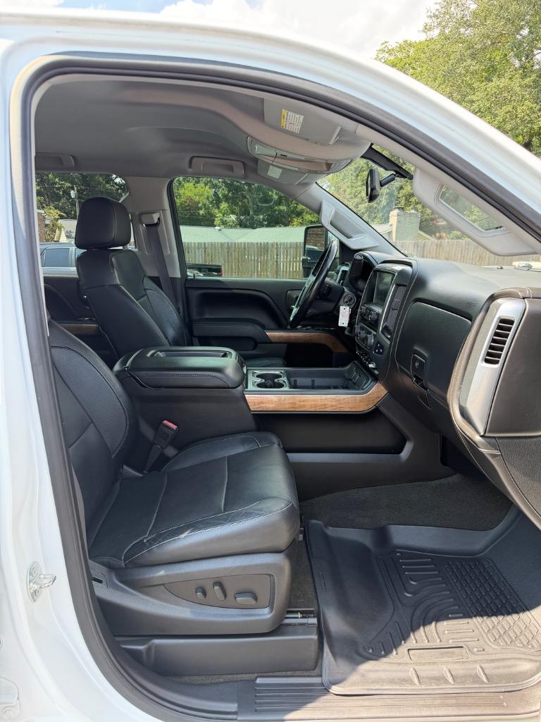 2015 Chevrolet Silverado - $28,999
