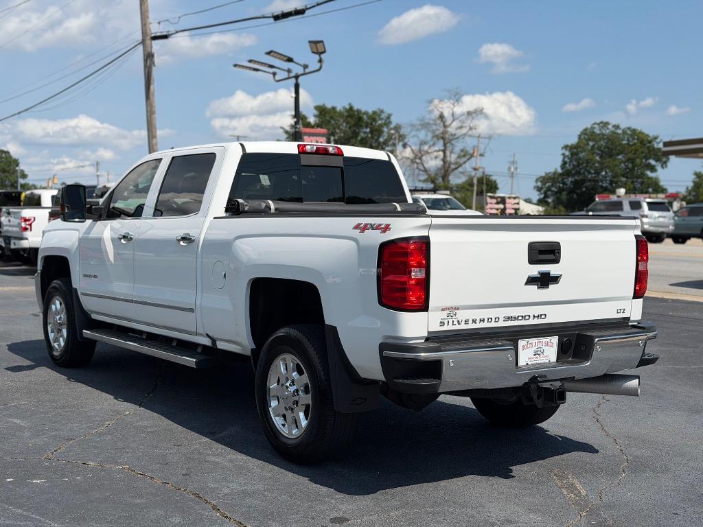 2015 Chevrolet Silverado - $28,999
