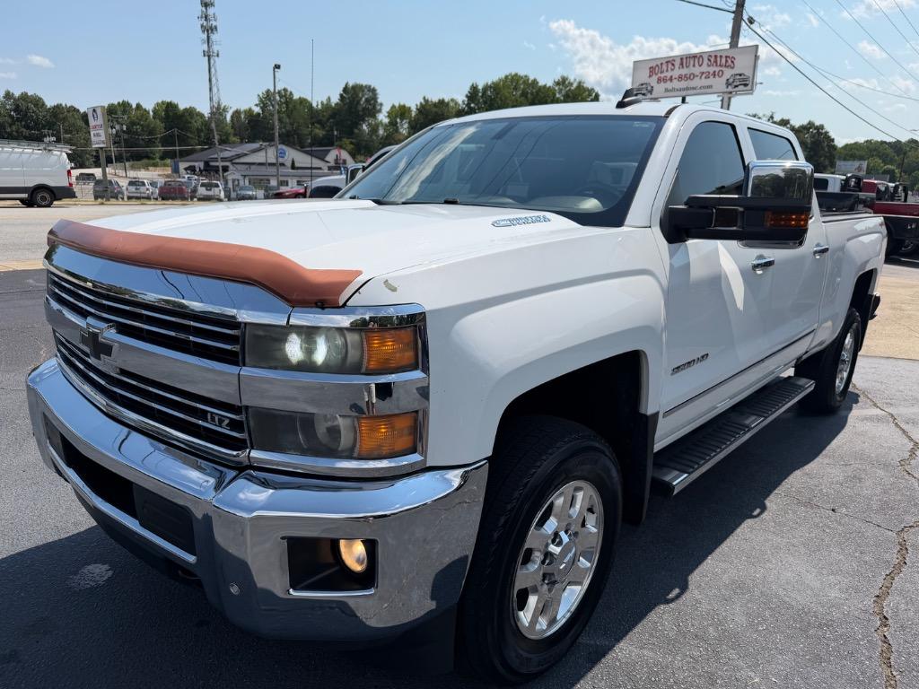 2015 Chevrolet Silverado - $28,999