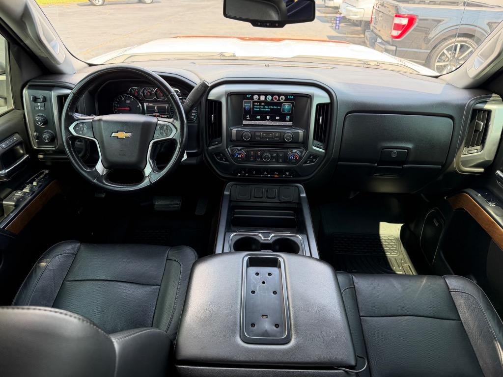 2015 Chevrolet Silverado - $28,999