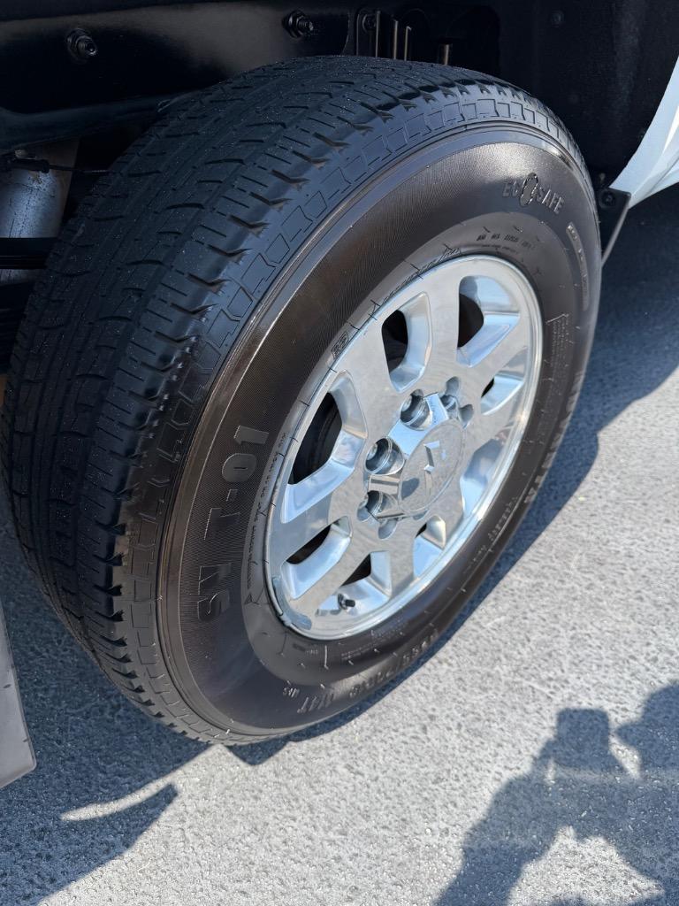 2015 Chevrolet Silverado - $28,999