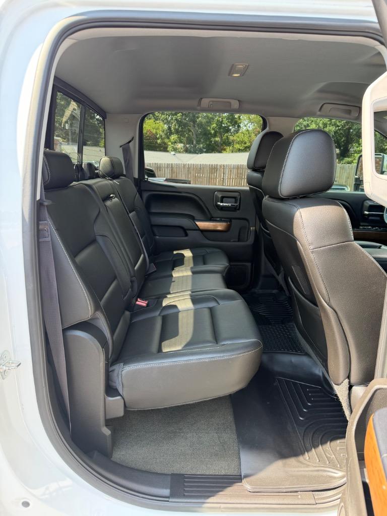 2015 Chevrolet Silverado - $28,999