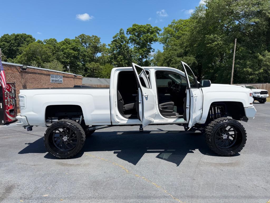 2017 Chevrolet Silverado - $33,990