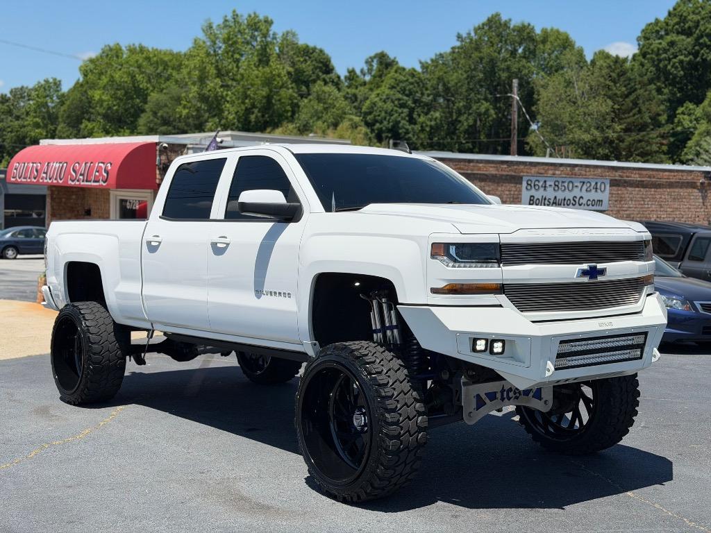 2017 Chevrolet Silverado - $33,990
