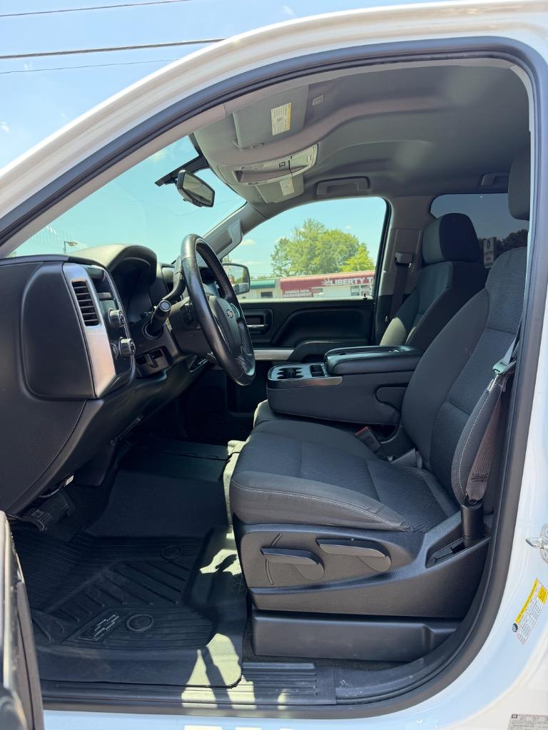 2017 Chevrolet Silverado - $33,990