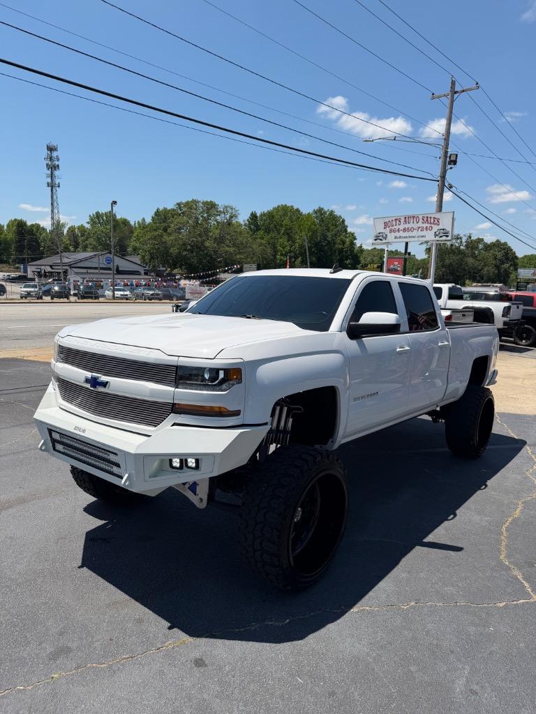 2017 Chevrolet Silverado - $33,990