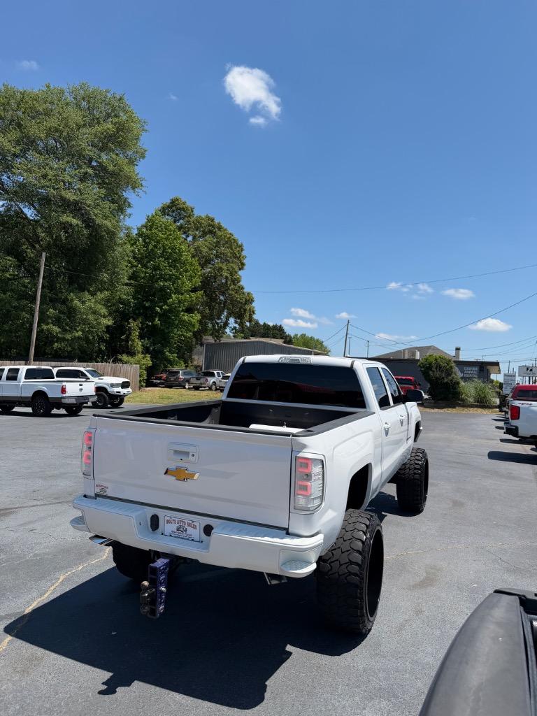 2017 Chevrolet Silverado - $33,990