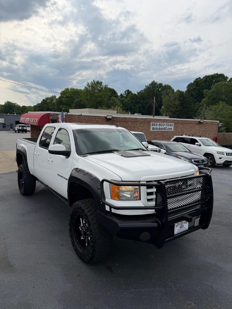 2013 GMC Sierra - $27,990