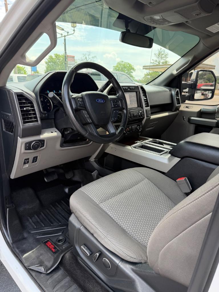 2018 Ford F-150 - $27,900