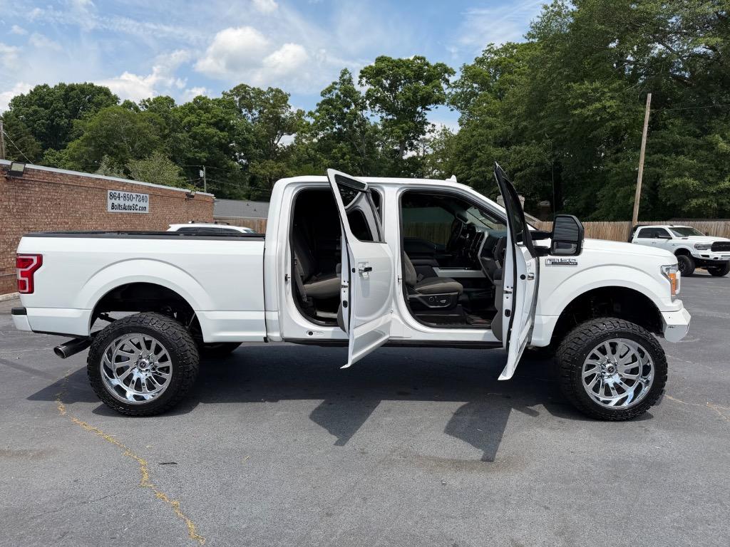 2018 Ford F-150 - $27,900