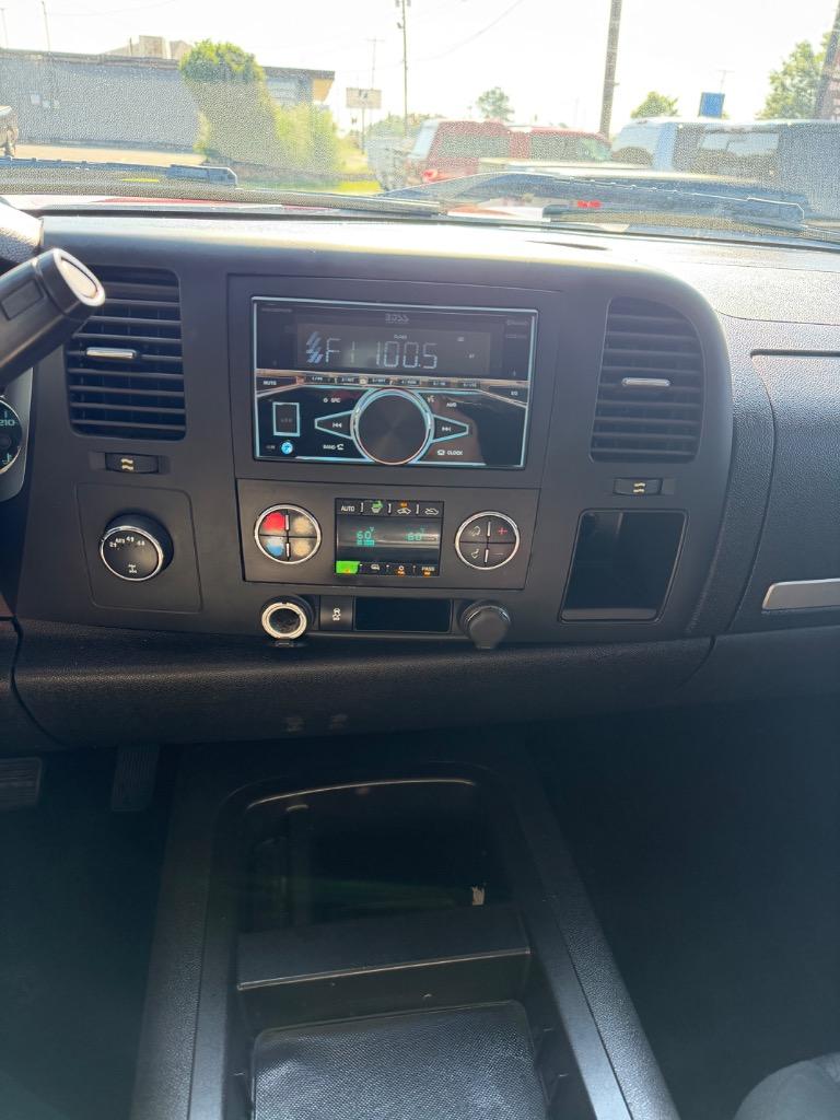 2013 Chevrolet Silverado - $17,990