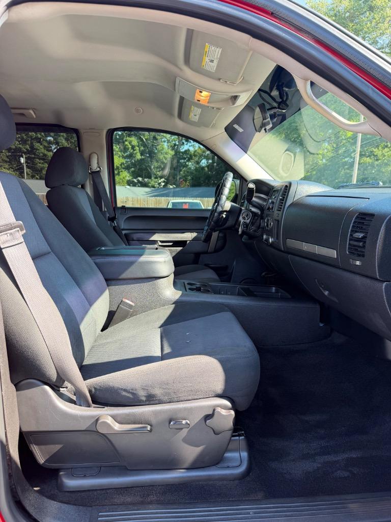 2013 Chevrolet Silverado - $17,990