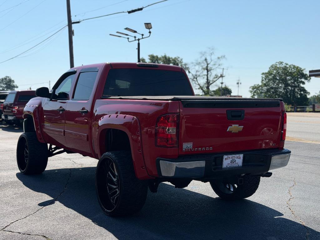 2013 Chevrolet Silverado - $17,990