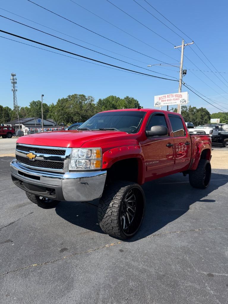 2013 Chevrolet Silverado - $17,990