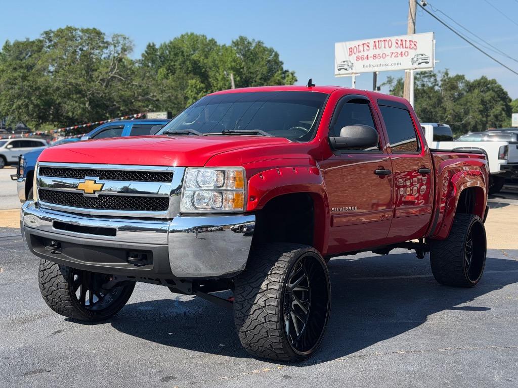 2013 Chevrolet Silverado - $17,990