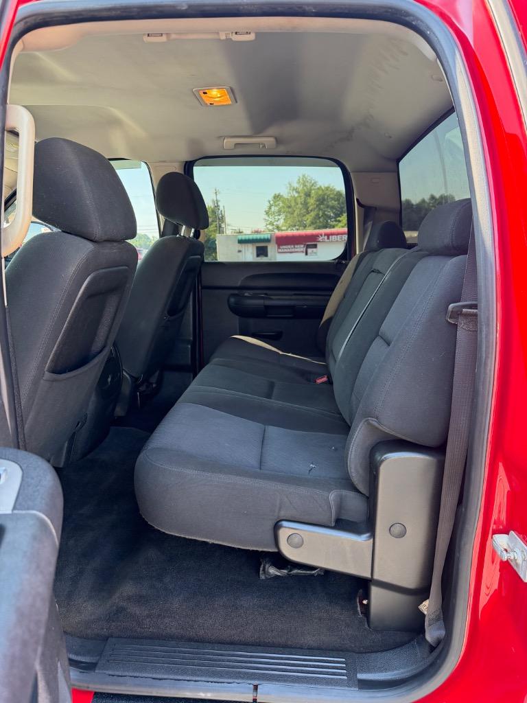 2013 Chevrolet Silverado - $17,990