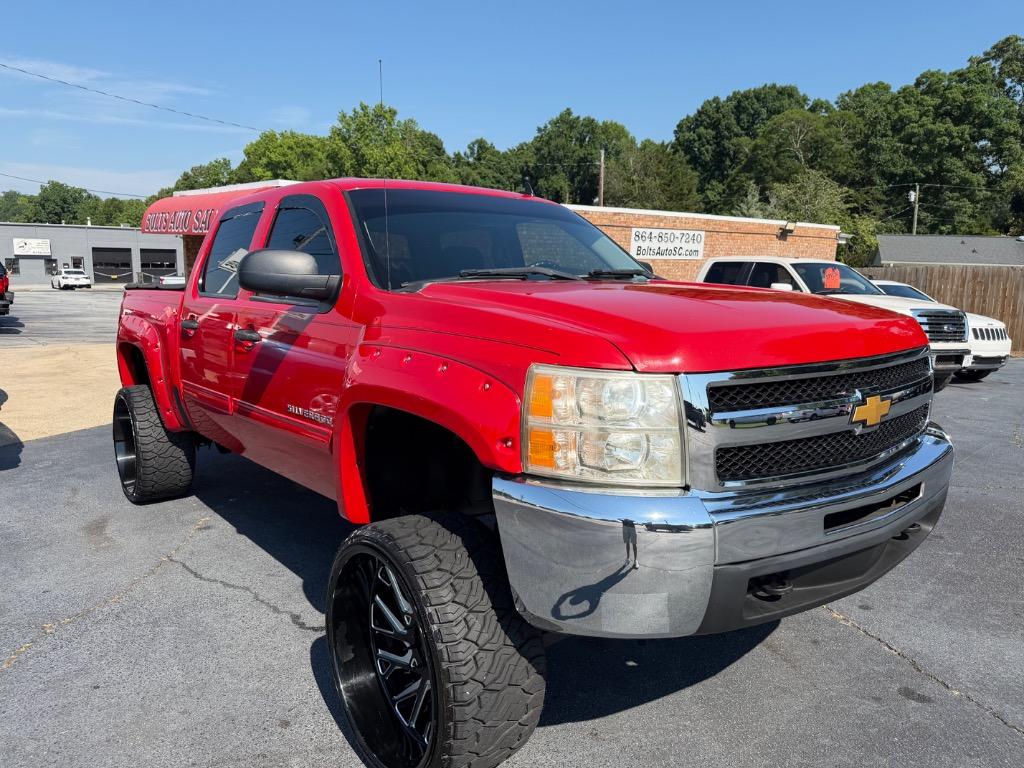 2013 Chevrolet Silverado - $17,990