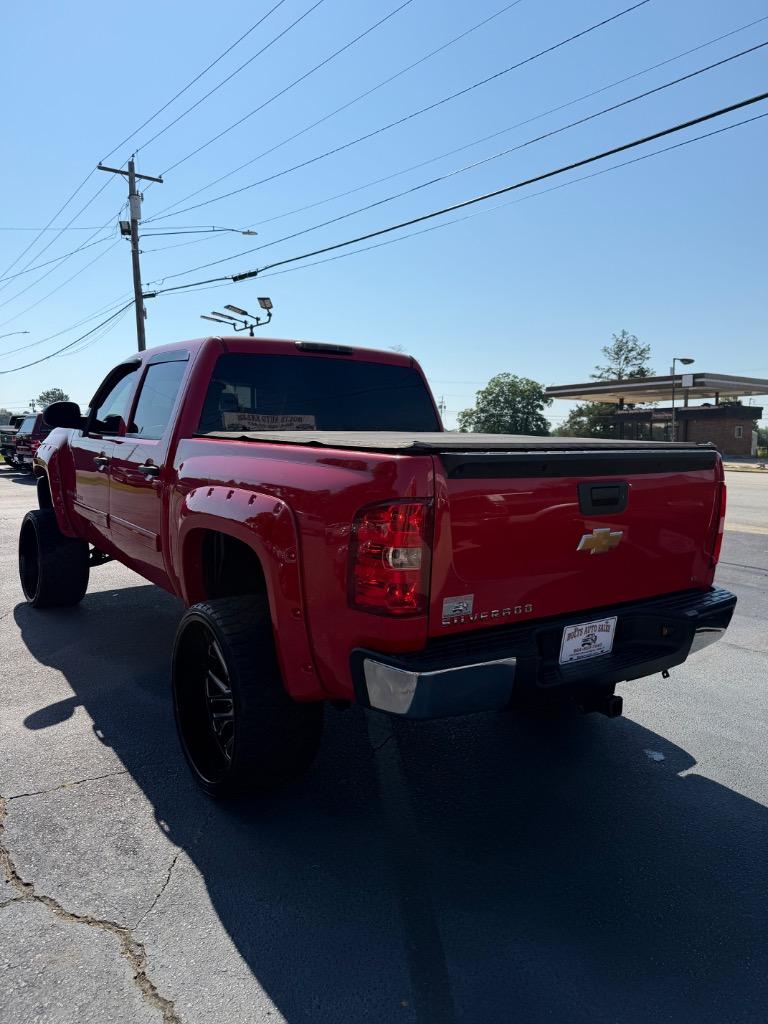 2013 Chevrolet Silverado - $17,990