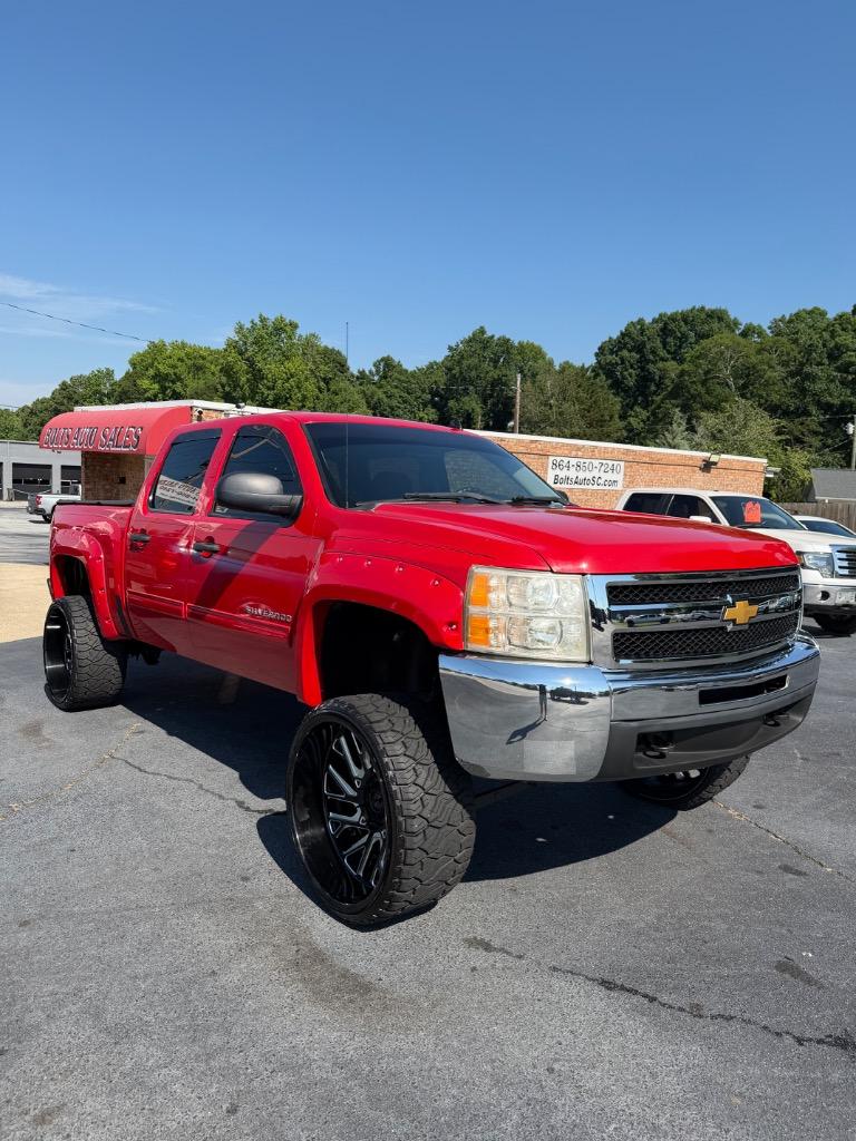 2013 Chevrolet Silverado - $17,990