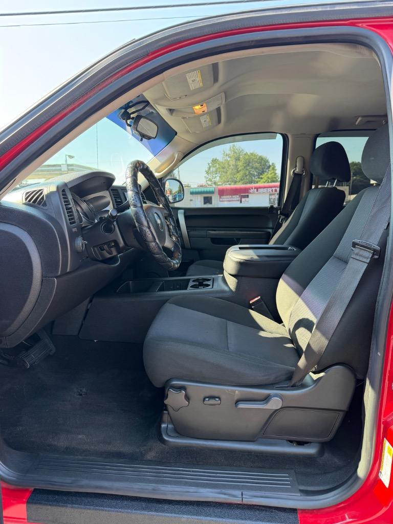 2013 Chevrolet Silverado - $17,990