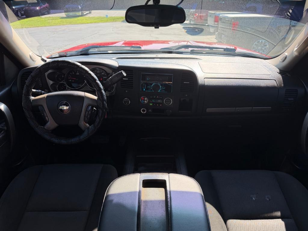 2013 Chevrolet Silverado - $17,990