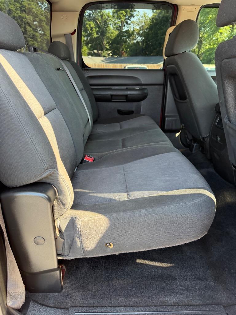 2013 Chevrolet Silverado - $17,990