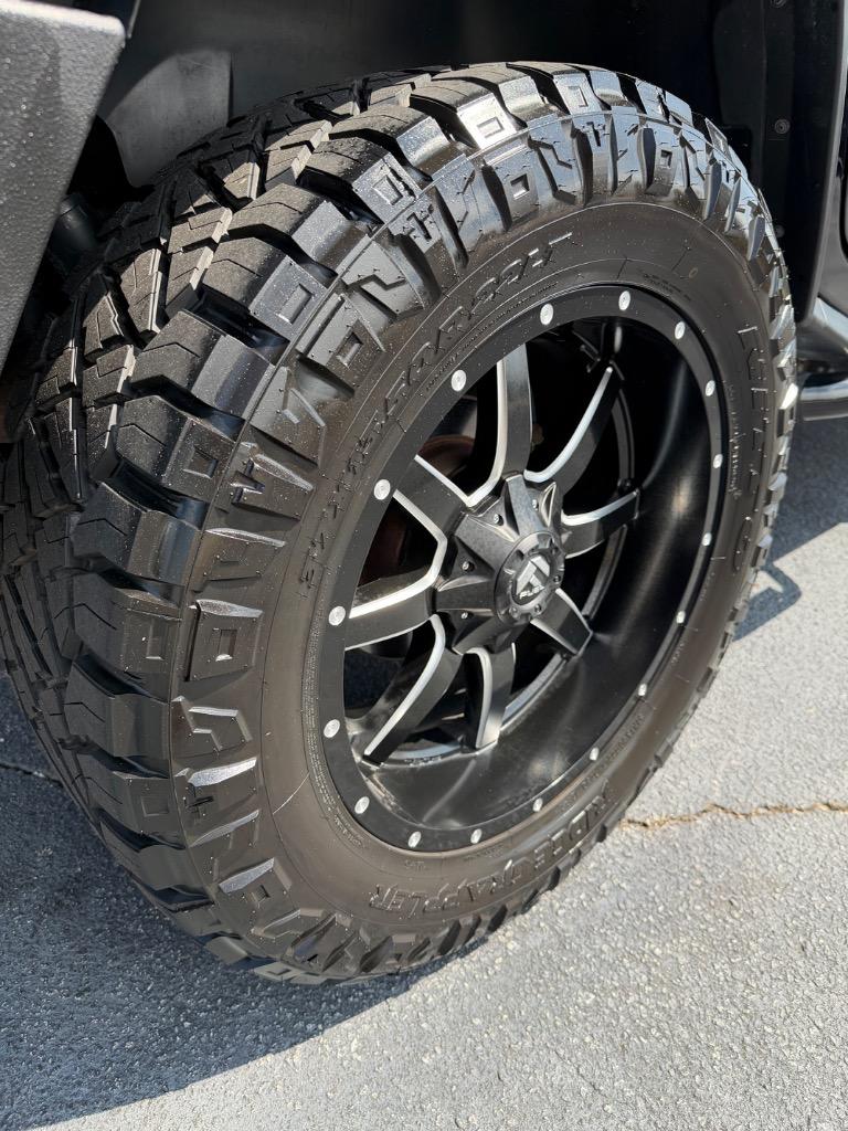 2005 HUMMER H2 - $31,900