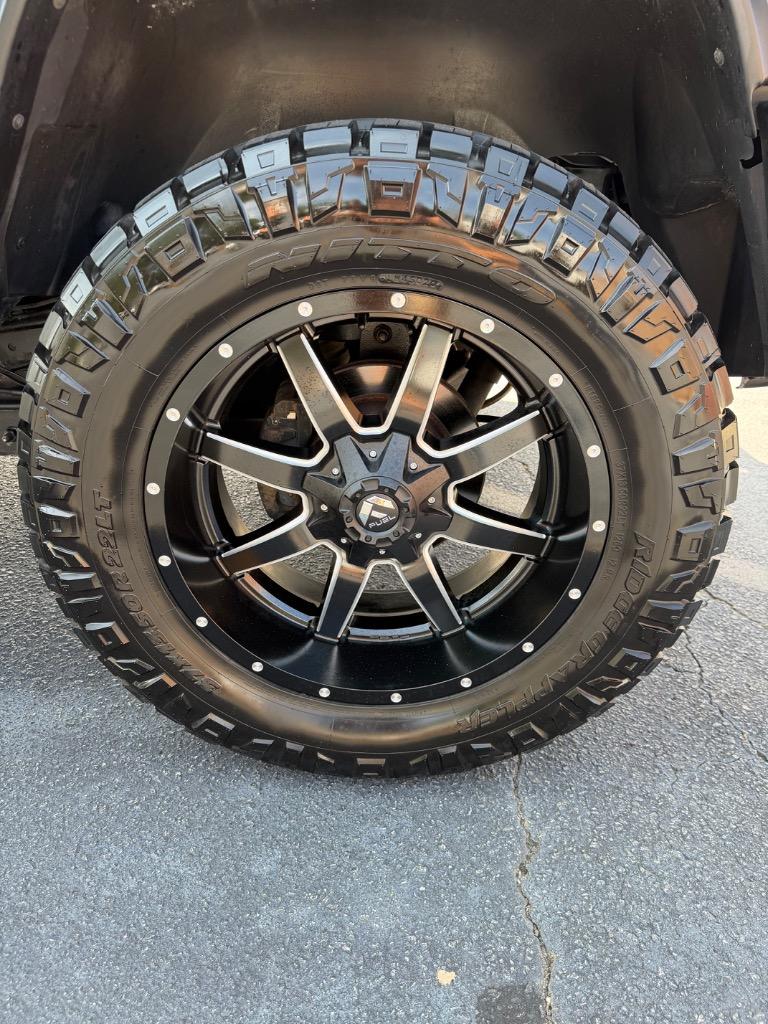 2005 HUMMER H2 - $31,900