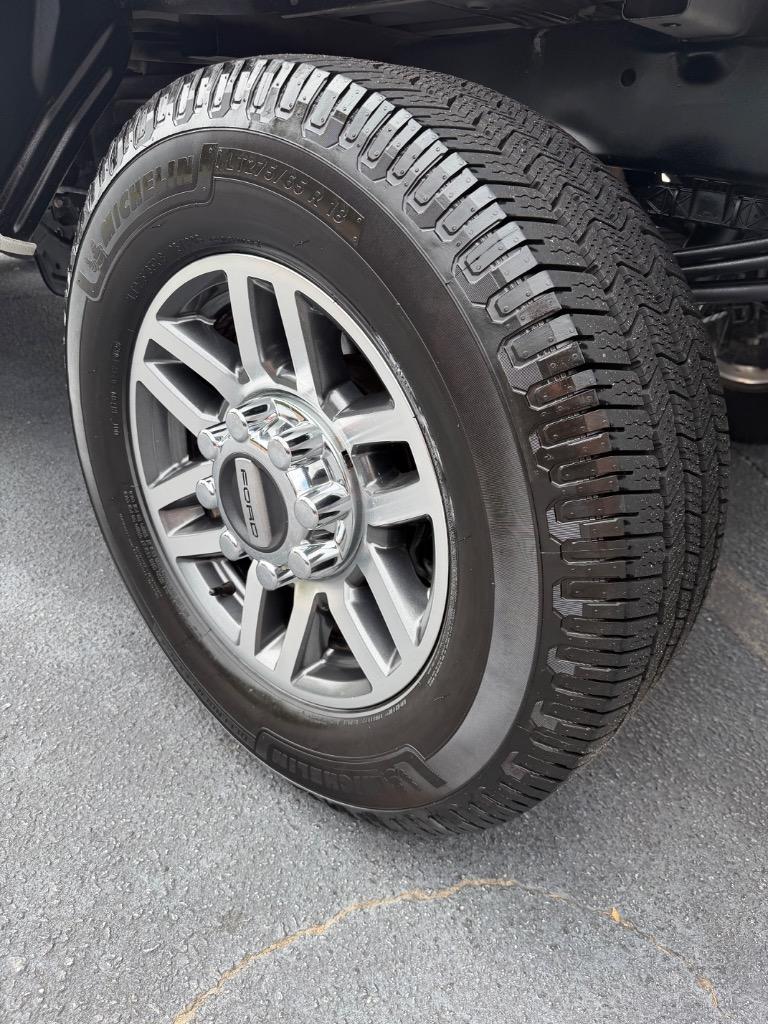 2019 Ford F250 - $29,990