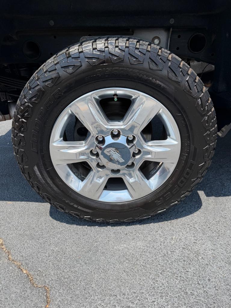 2017 Chevrolet Silverado - $28,999