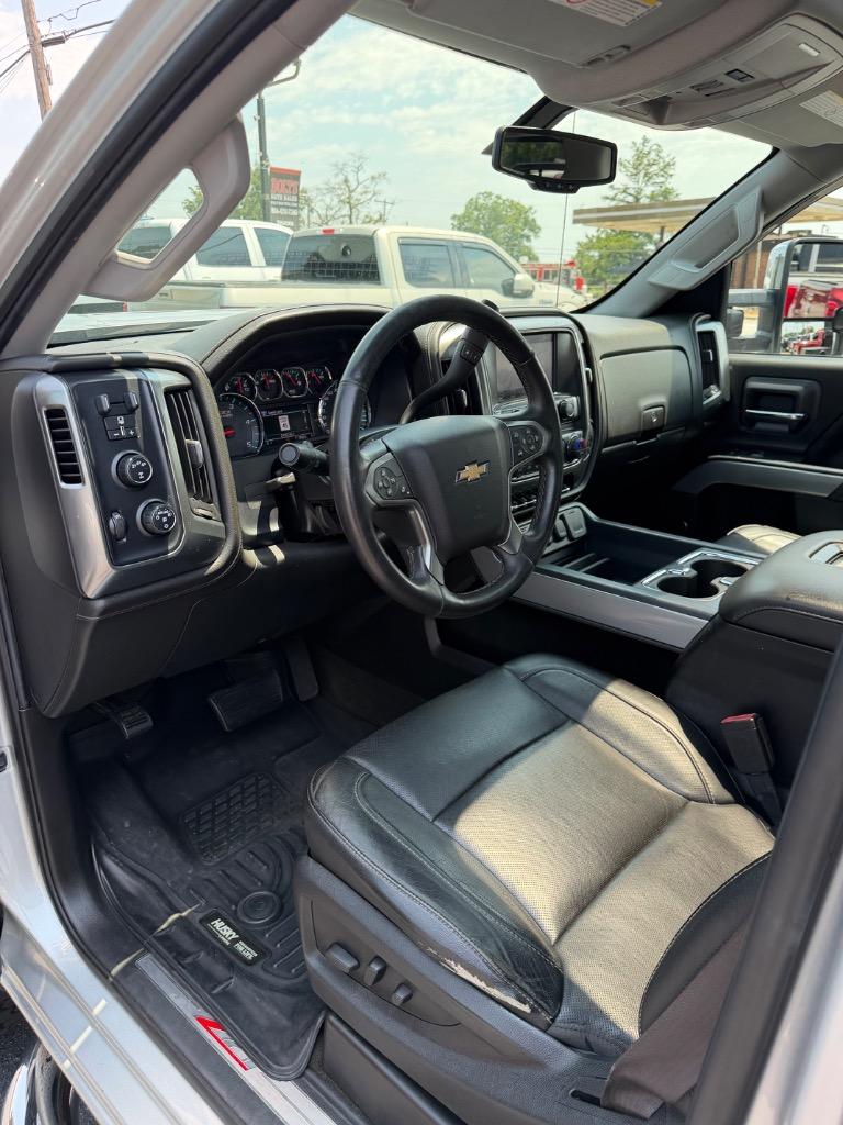 2017 Chevrolet Silverado - $28,999