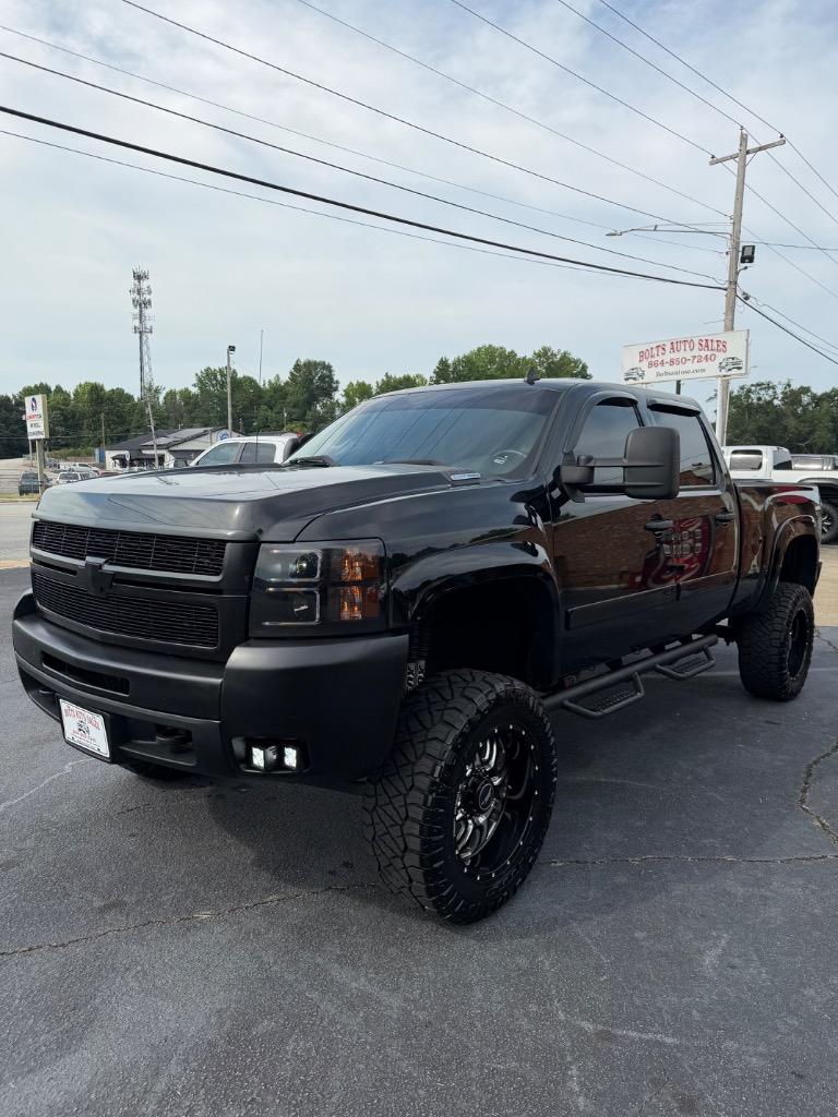 2007 Chevrolet Silverado - $18,999