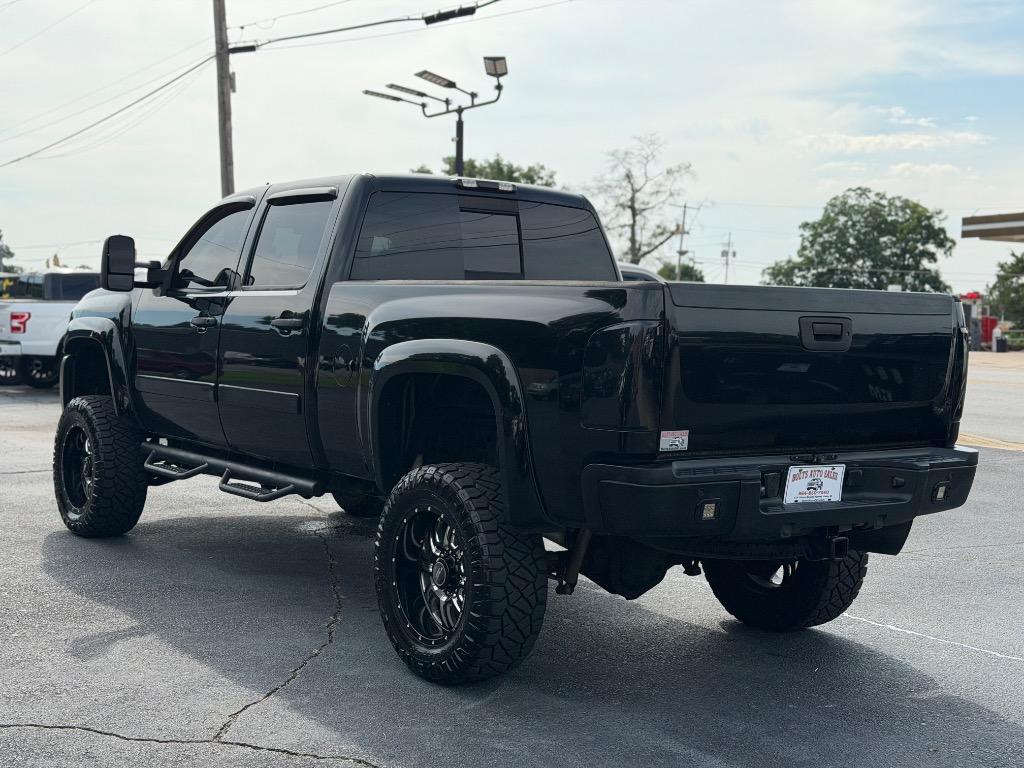 2007 Chevrolet Silverado - $18,999