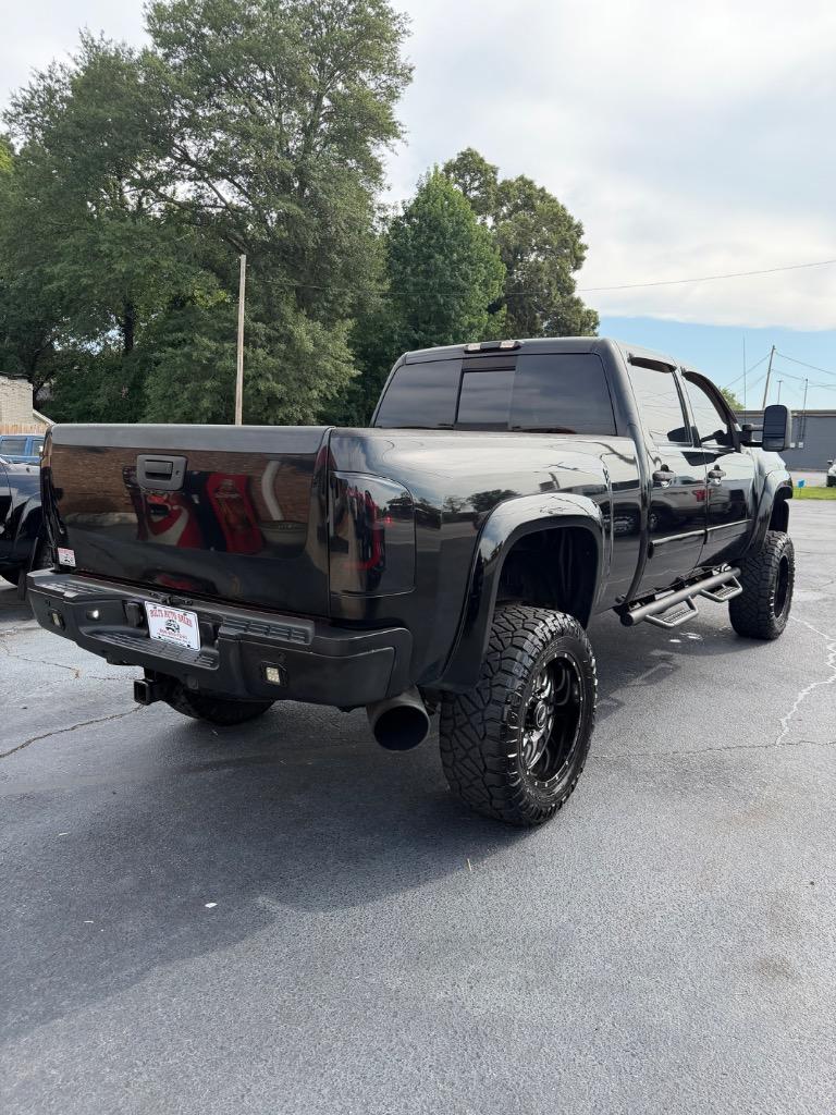 2007 Chevrolet Silverado - $18,999