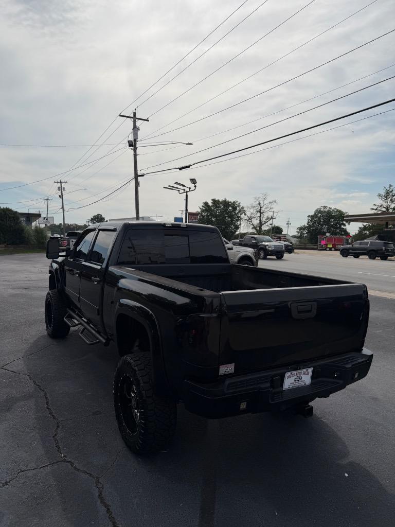 2007 Chevrolet Silverado - $18,999