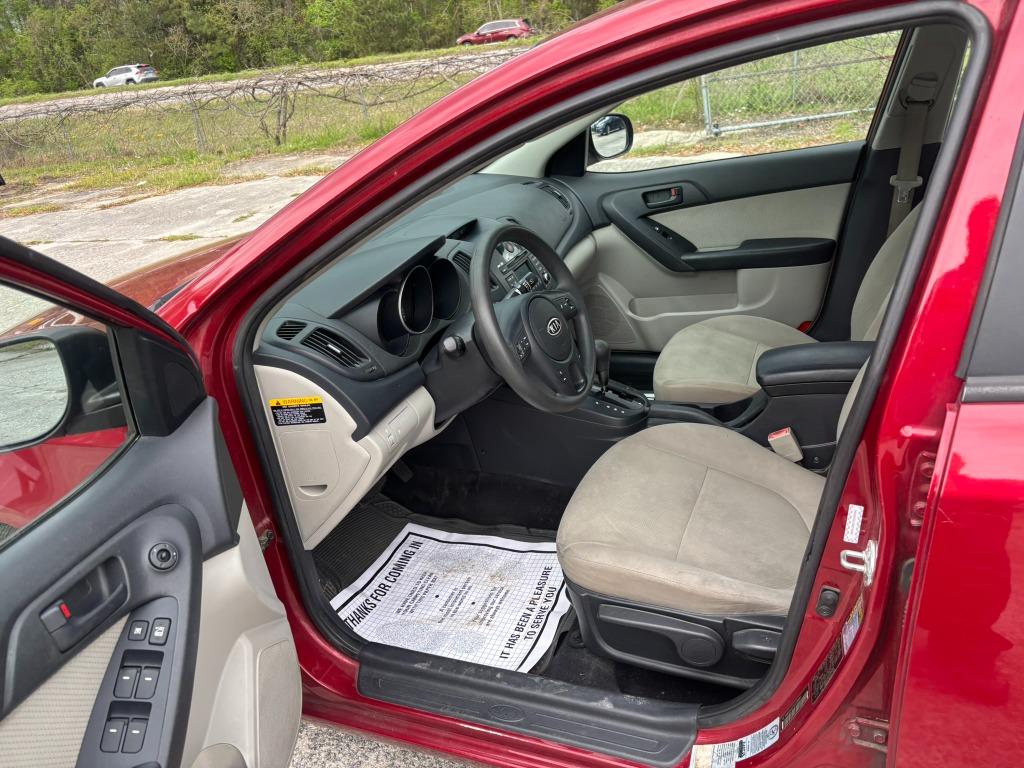 2010 Kia Forte EX photo